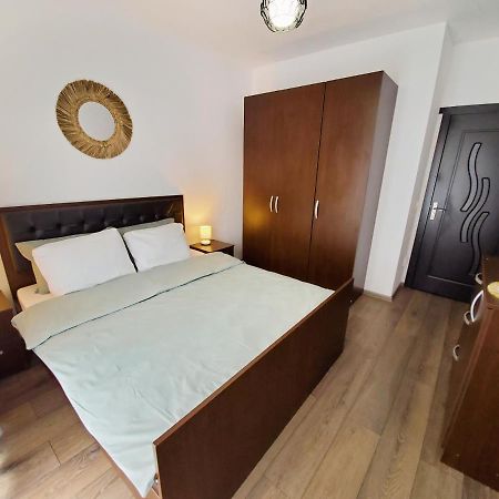Apartament 35 Appartamento Şelimbăr Esterno foto