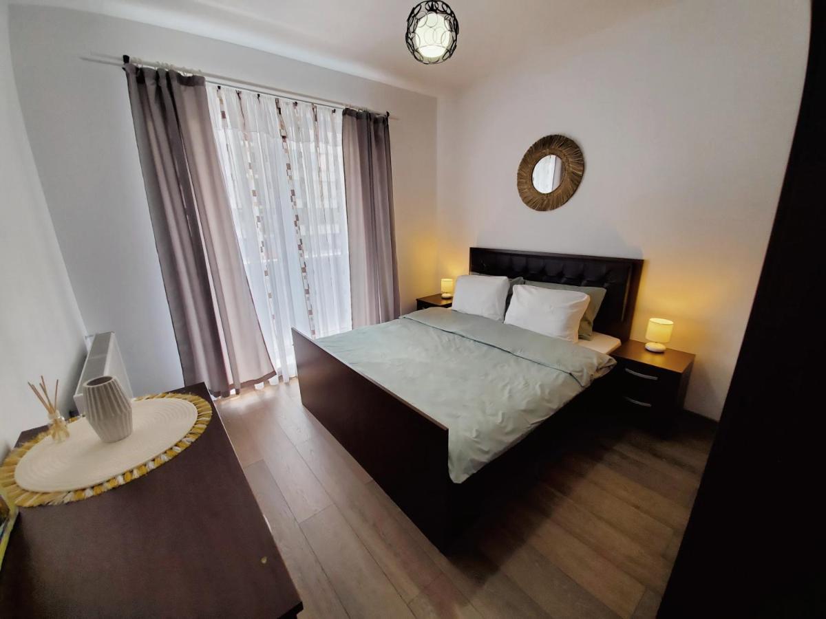 Apartament 35 Appartamento Şelimbăr Esterno foto