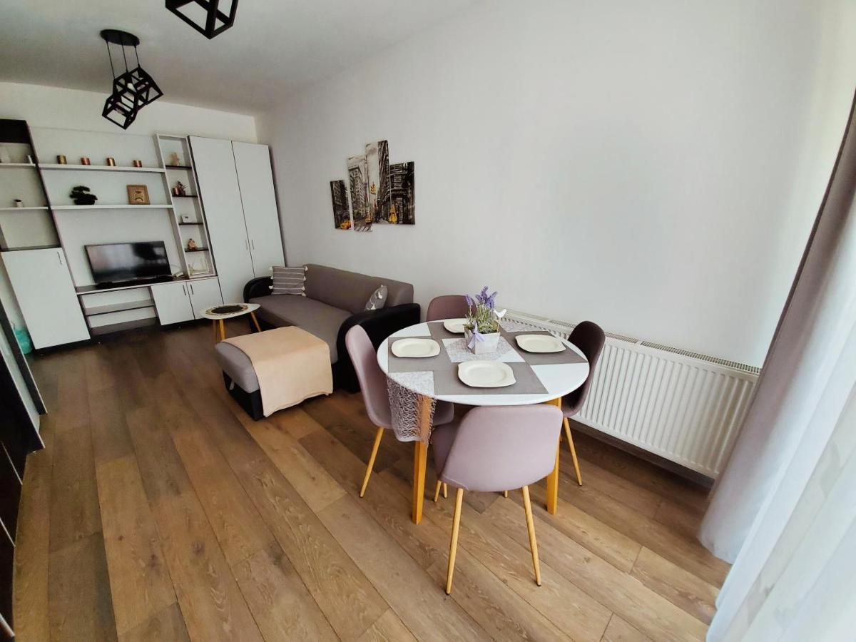 Apartament 35 Appartamento Şelimbăr Esterno foto